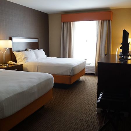 Holiday Inn Express Hotel & Suites Watertown - Thousand Islands By Ihg Luaran gambar