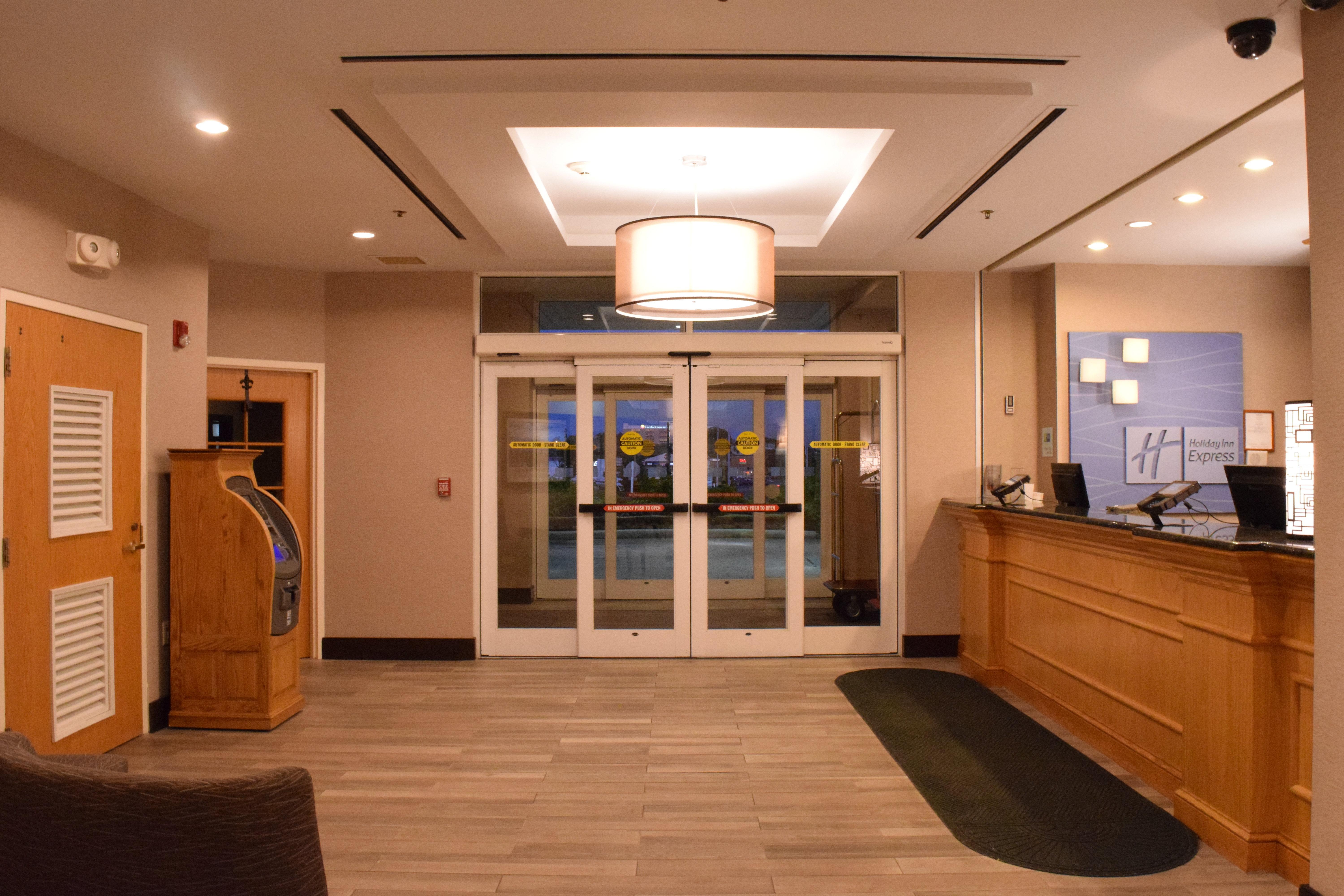 Holiday Inn Express Hotel & Suites Watertown - Thousand Islands By Ihg Luaran gambar