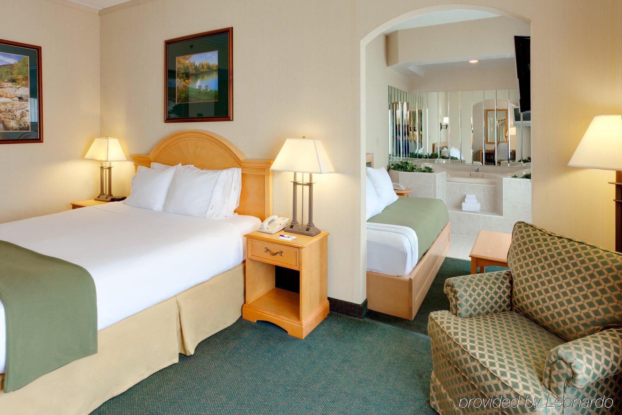 Holiday Inn Express Hotel & Suites Watertown - Thousand Islands By Ihg Bilik gambar