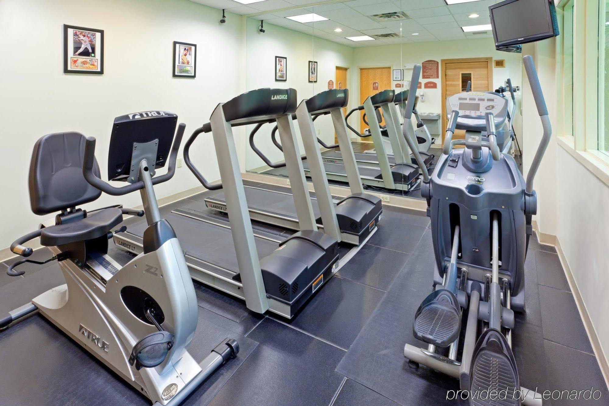 Holiday Inn Express Hotel & Suites Watertown - Thousand Islands By Ihg Luaran gambar